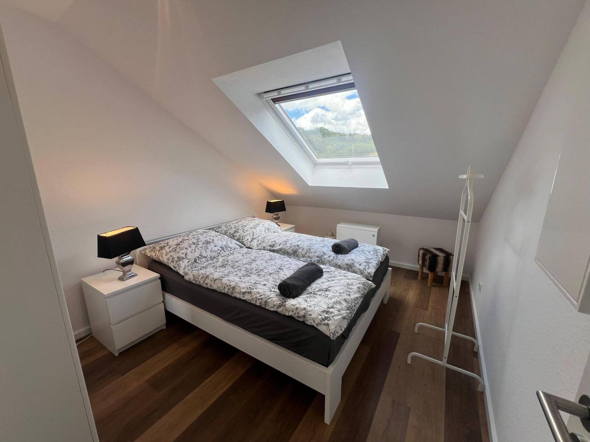 Gemuetliche 3-Zimmer-Wohnung Mit Panoramablick Und Kostenlosem Ueberdachten Parkplatz Winterberg Buitenkant foto