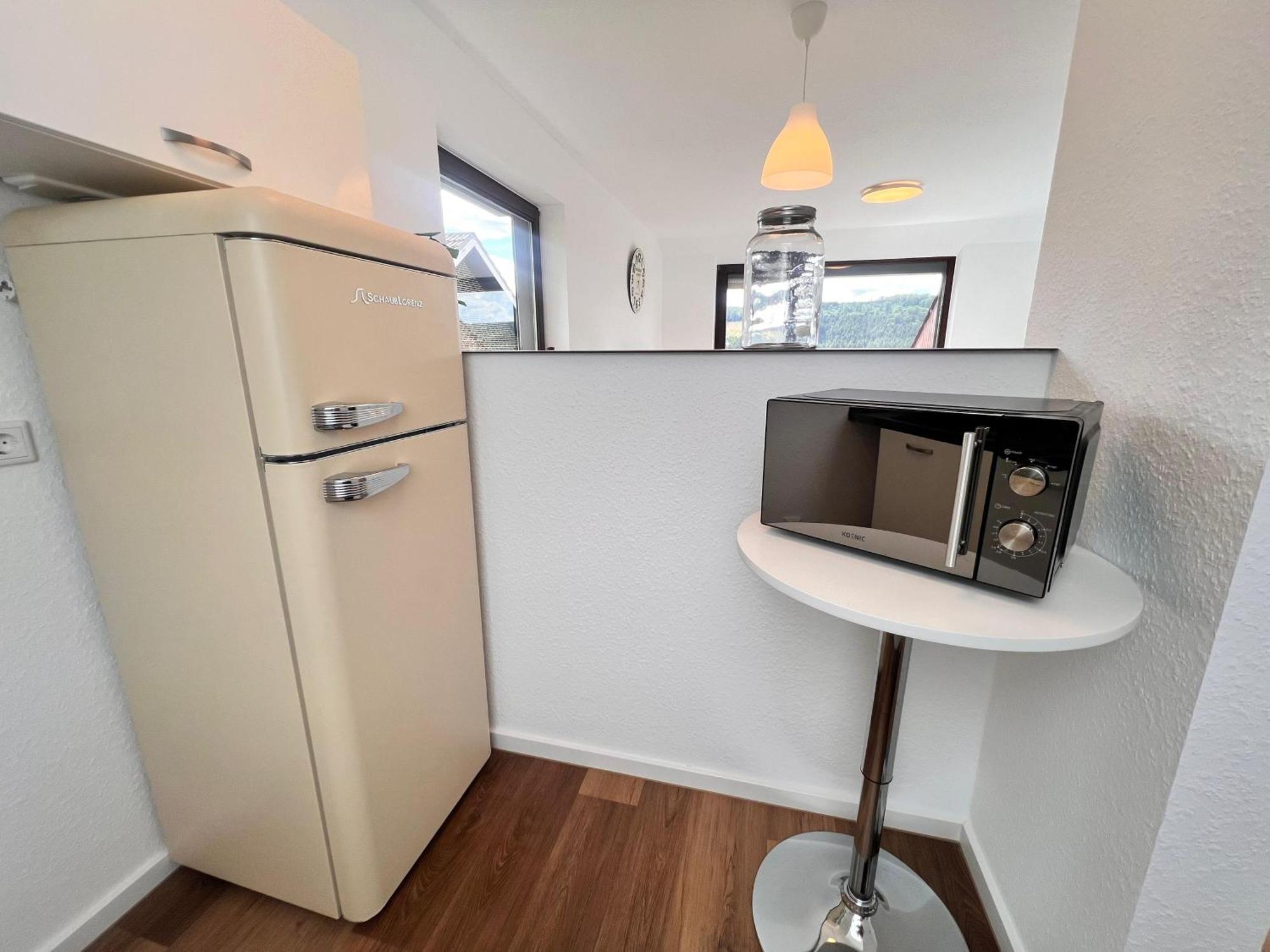 Gemuetliche 3-Zimmer-Wohnung Mit Panoramablick Und Kostenlosem Ueberdachten Parkplatz Winterberg Buitenkant foto