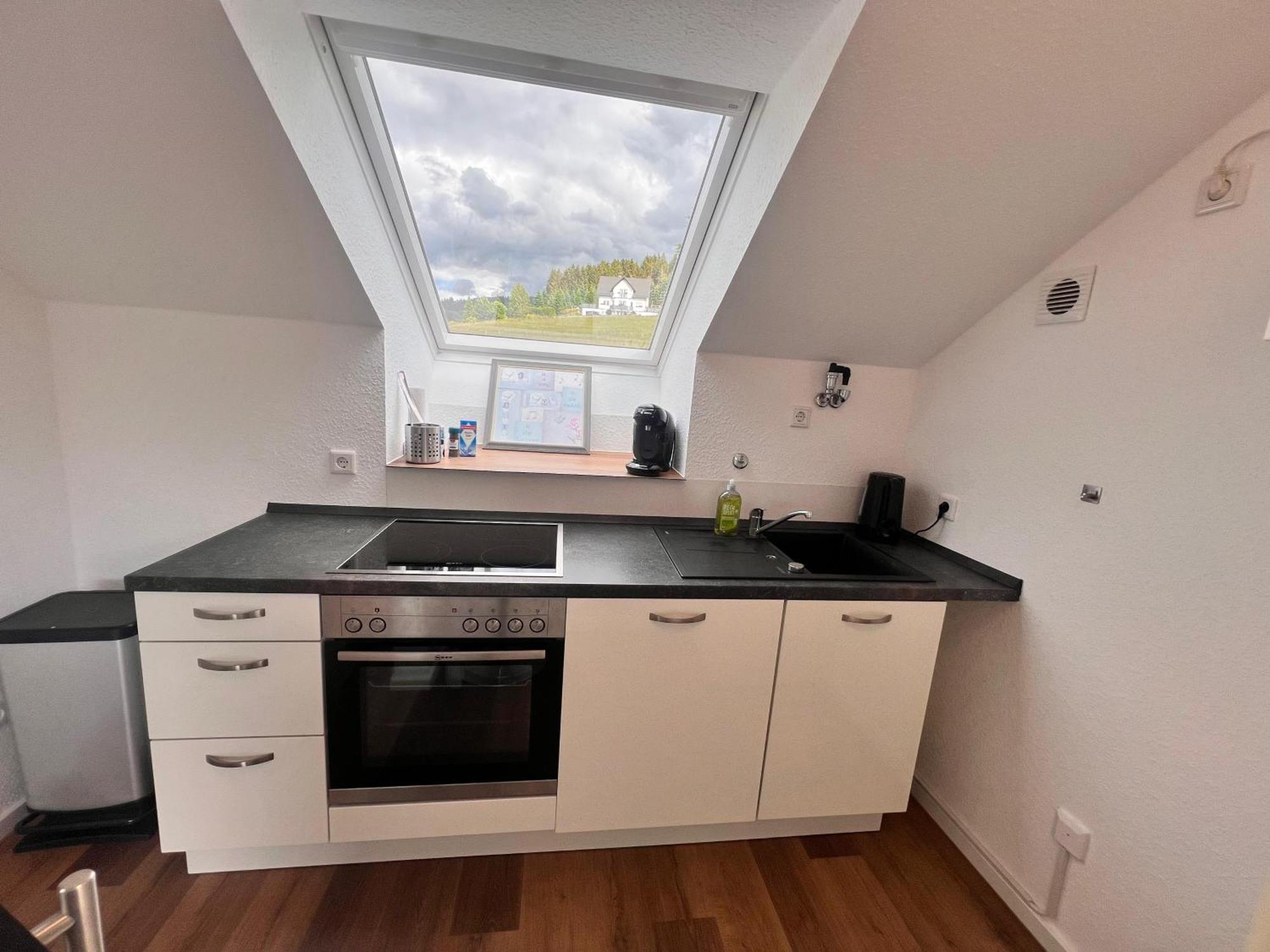 Gemuetliche 3-Zimmer-Wohnung Mit Panoramablick Und Kostenlosem Ueberdachten Parkplatz Winterberg Buitenkant foto