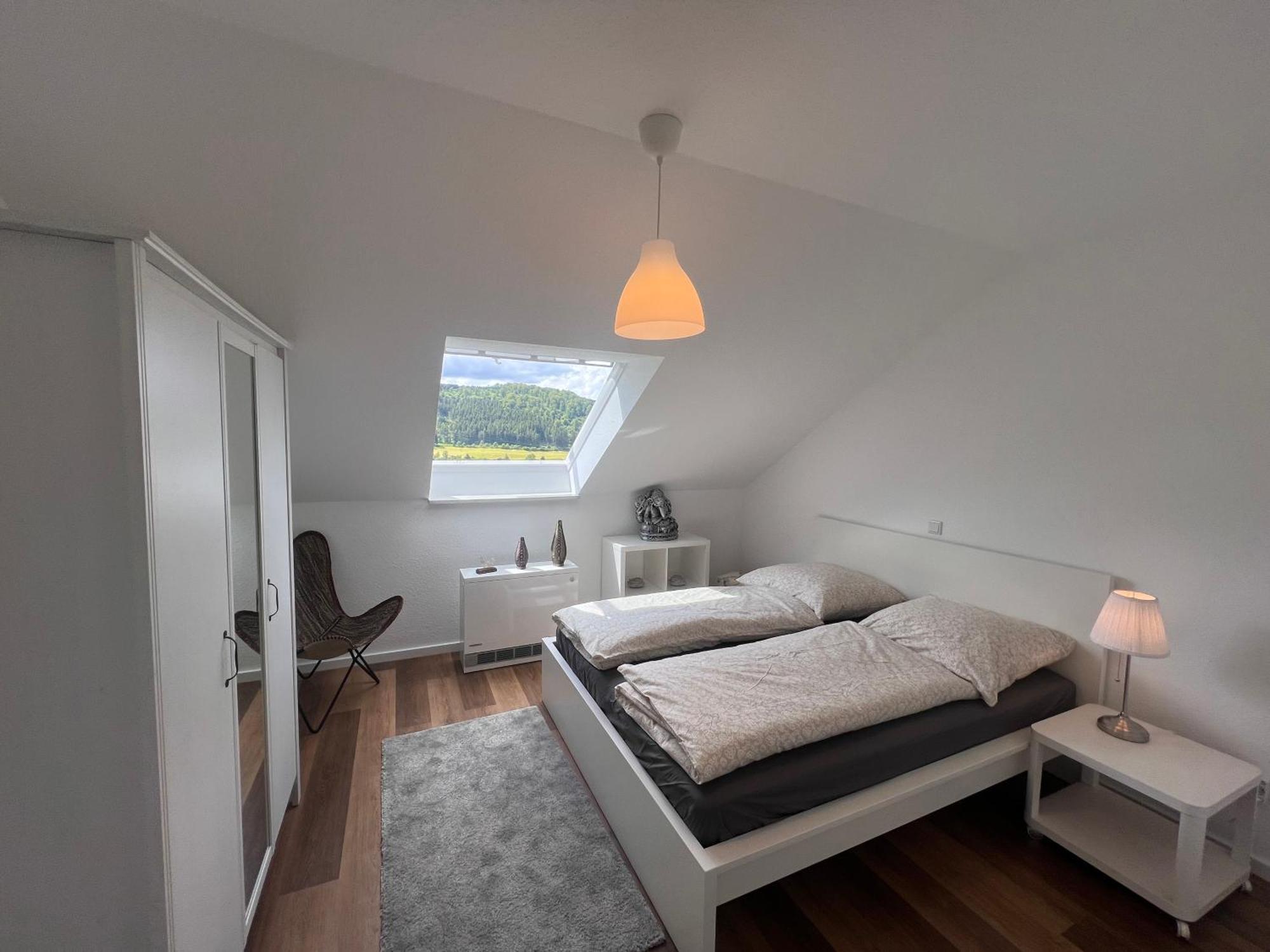 Gemuetliche 3-Zimmer-Wohnung Mit Panoramablick Und Kostenlosem Ueberdachten Parkplatz Winterberg Buitenkant foto